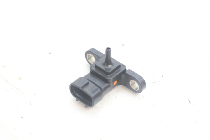 photo de SENSOR DE PRESIÓN DE AIRE YAMAHA XMAX X-MAX 125 (2006 - 2009) - Vista principal