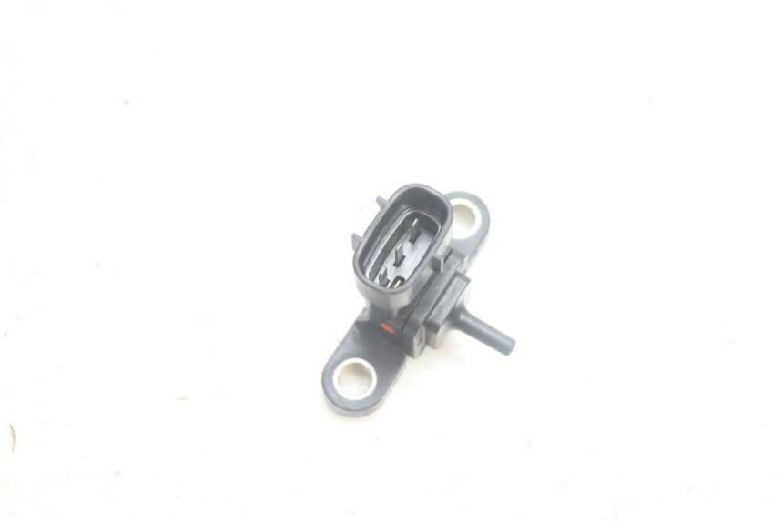 photo de SENSOR DE PRESIÓN DE AIRE YAMAHA XMAX X-MAX 125 (2006 - 2009) - Otra perspectiva