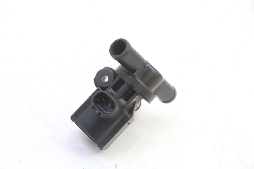 photo de SENSOR PRESION AIRE YAMAHA XJ6 ABS 600 (2008 - 2016) - Primer plano técnico