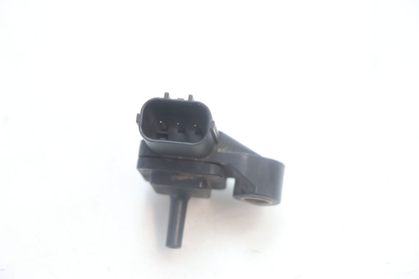 photo de SENSOR PRESION AIRE HONDA XLV VARADERO 125 (2007 - 2012) - Primer plano técnico