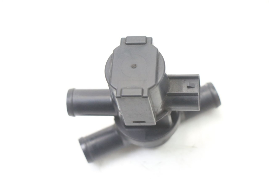 photo de SENSOR PRESION AIRE YAMAHA XJ6 600 (2008 - 2016) - Primer plano técnico