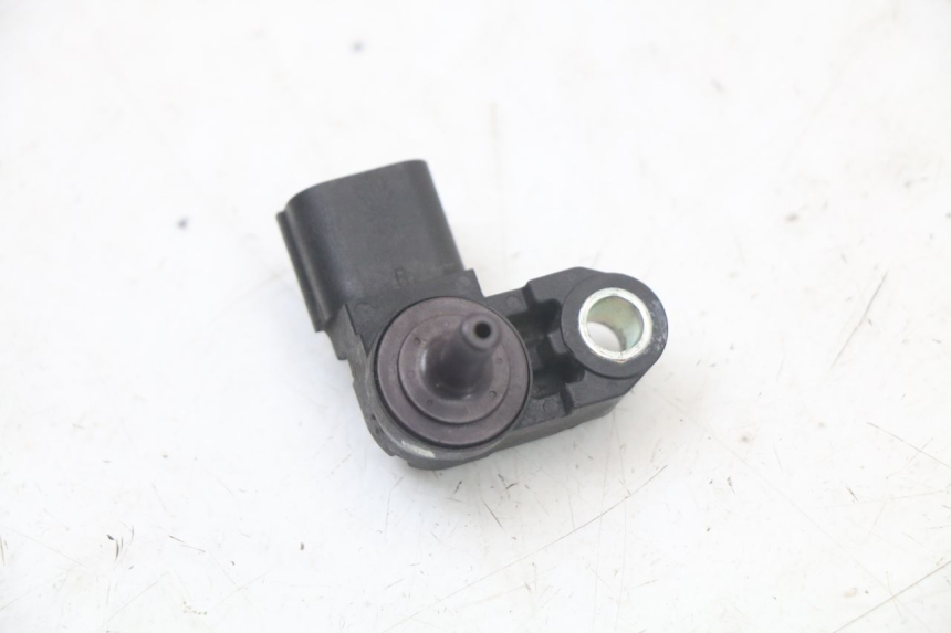photo de SENSOR PRESION AIRE YAMAHA XJ6 ABS 600 (2008 - 2016) - Zoom estado de uso