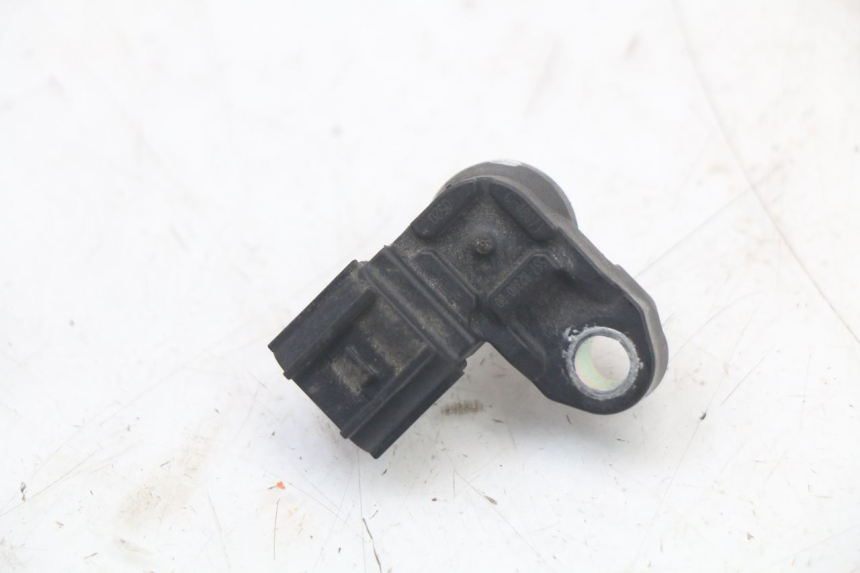 photo de SENSOR PRESION AIRE YAMAHA XJ6 ABS 600 (2008 - 2016) - Primer plano técnico
