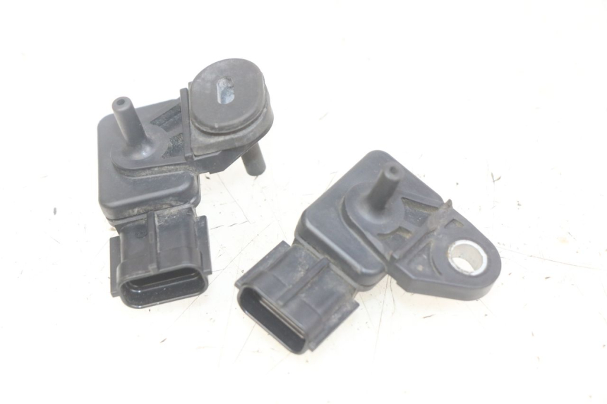 photo de SENSOR DE PRESIÓN DE AIRE KAWASAKI Z 750 (2007 - 2013) - Zoom estado de uso