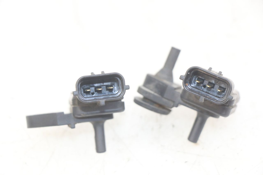 photo de SENSOR DE PRESIÓN DE AIRE KAWASAKI Z 750 (2007 - 2013) - Otra perspectiva