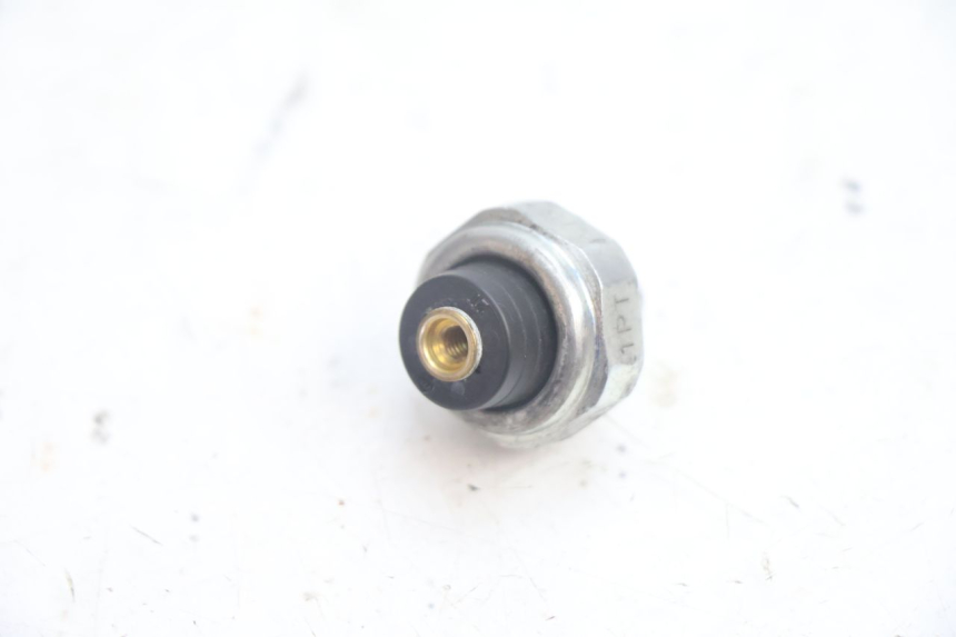 photo de SENSOR PRESION ACEITE SUZUKI BURGMAN EXECUTIVE ABS 650 (2006 - 2012) - Otra perspectiva