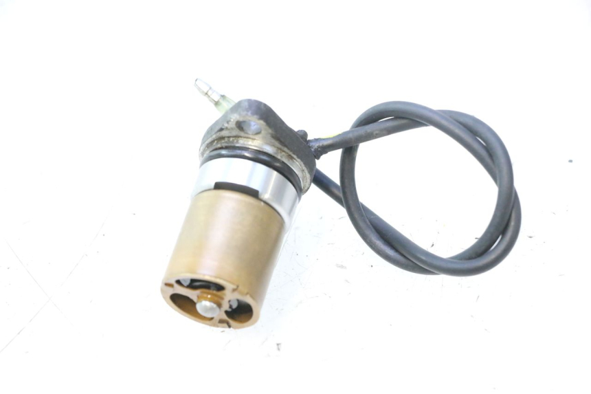 photo de SENSOR PRESION ACEITE SUZUKI BURGMAN EXECUTIVE ABS 650 (2006 - 2012) - Estado de la superficie y material