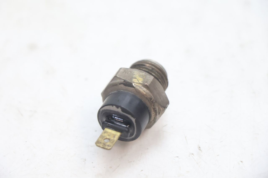 photo de SENSOR PRESION ACEITE HONDA CB F HORNET 600 (2005 - 2006) - Otra perspectiva