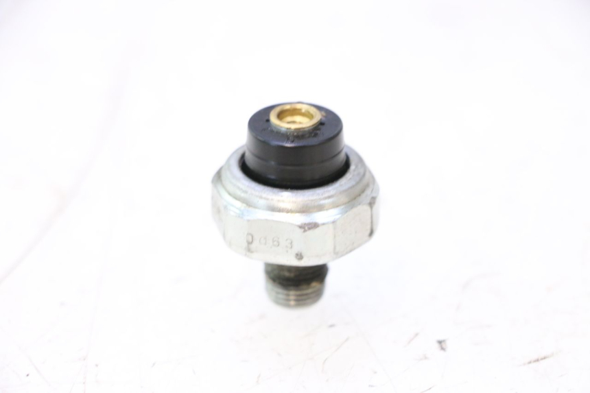 photo de SENSOR PRESION ACEITE KAWASAKI ER-6 ER6 N 650 (2005 - 2009) - Vista principal