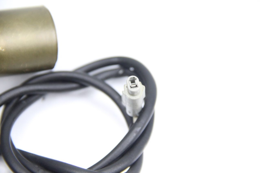 photo de SENSOR DE PRESIÓN DE ACEITE YAMAHA FJR ABS 1300 (2006 - 2012) - Otra perspectiva