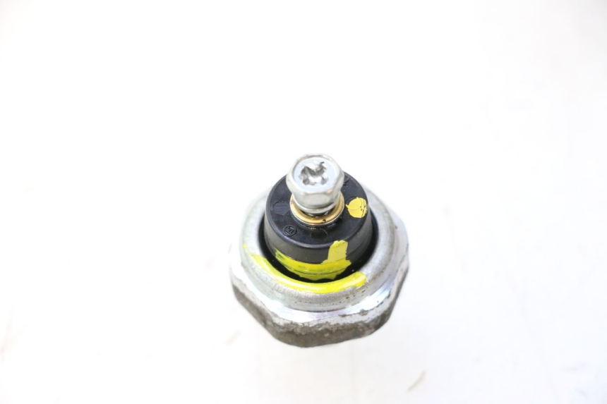 photo de SENSOR PRESION ACEITE HONDA FJS SILVER WING SILVERWING 400 (2005 - 2008) - Zoom estado de uso