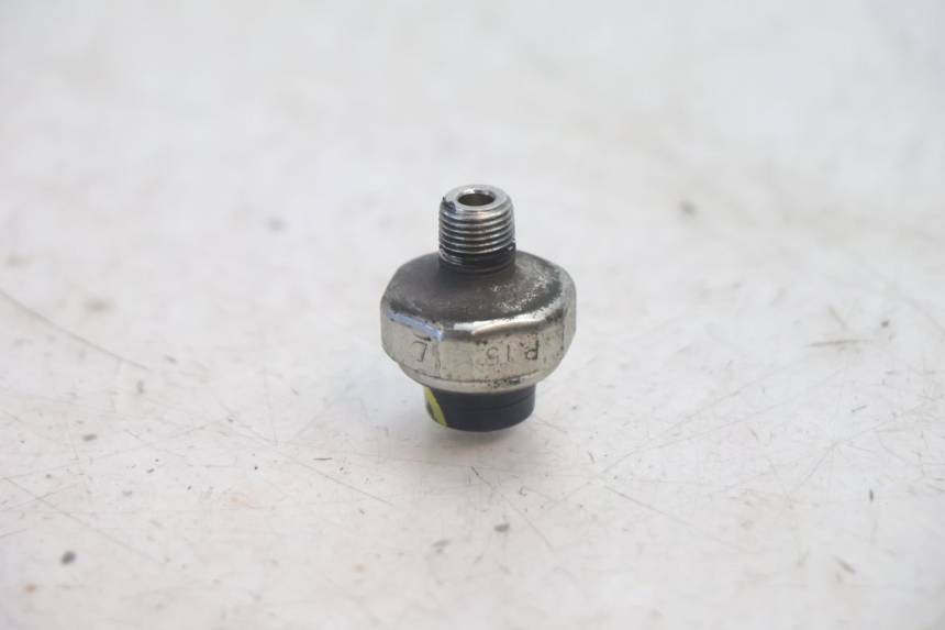photo de SENSOR PRESION ACEITE HONDA FJS SILVER WING SILVERWING 400 (2005 - 2008) - Zoom estado de uso