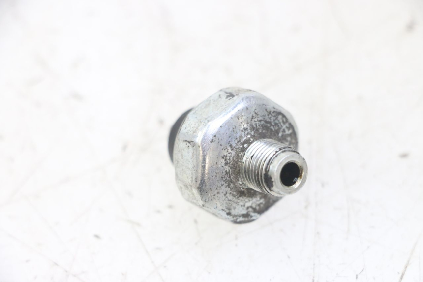 photo de SENSOR PRESION ACEITE HONDA FORZA ABS 300 (2013 - 2017) - Zoom estado de uso
