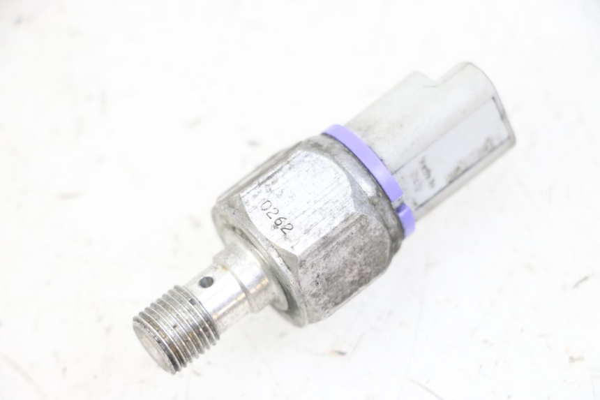 photo de FRENO SENSOR PRESION ACEITE PIAGGIO MP3 LT 300 (2010 - 2016) - Otra perspectiva