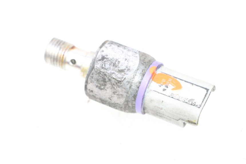 photo de SENSOR DE PRESIÓN DE ACEITE DE FRENO PIAGGIO MP3 RL 250 (2006 - 2010) - Vista principal