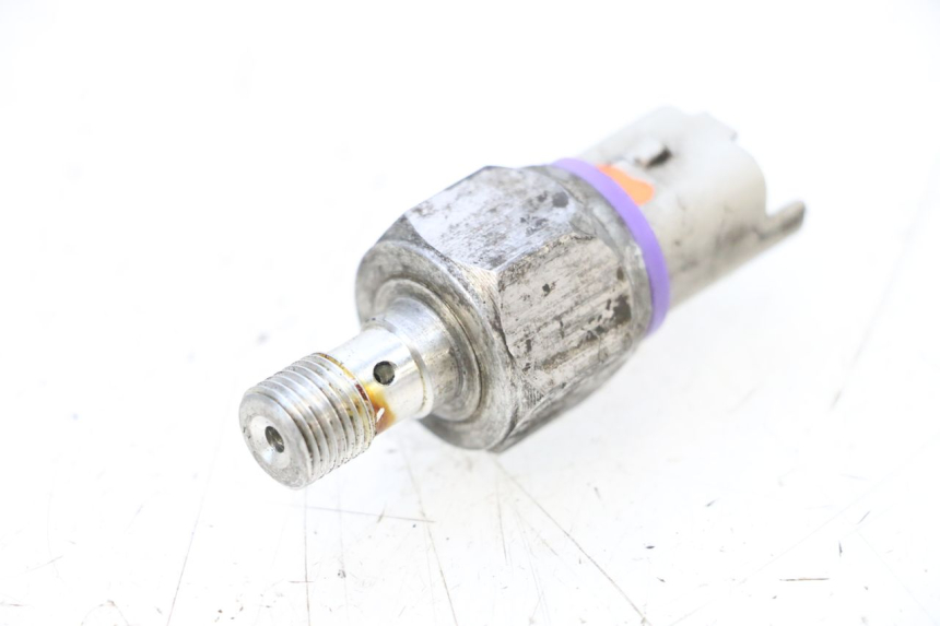 photo de SENSOR DE PRESIÓN DE ACEITE DE FRENO PIAGGIO MP3 RL 250 (2006 - 2010) - Detalle de la pieza