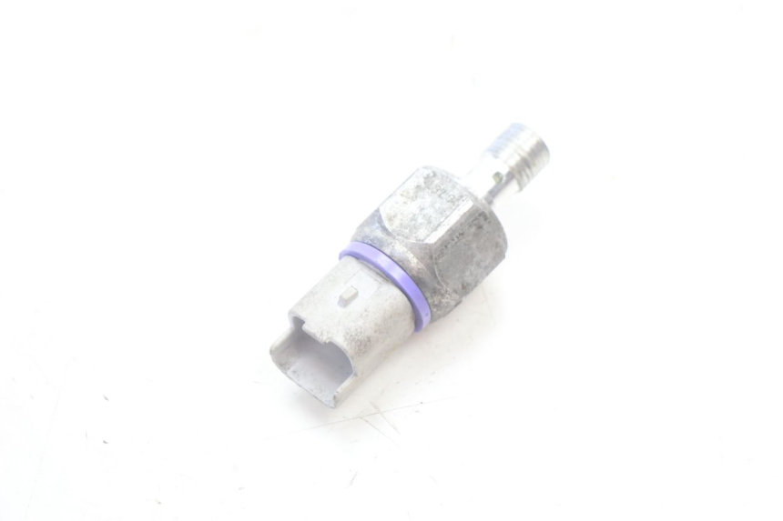 photo de FRENO SENSOR PRESION ACEITE PIAGGIO MP3 500 (2016 - 2018) - Zoom estado de uso