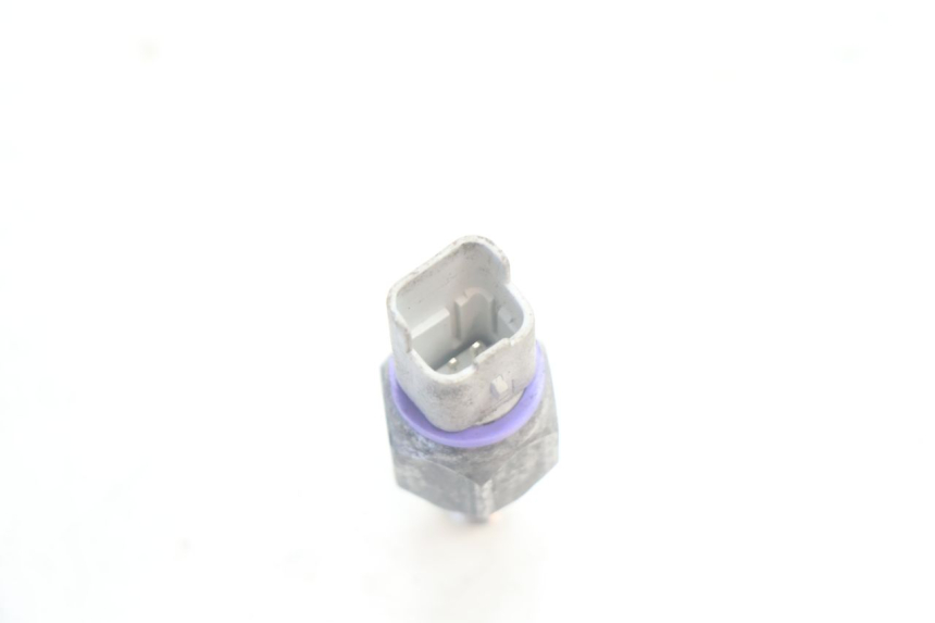photo de FRENO SENSOR PRESION ACEITE PIAGGIO MP3 500 (2016 - 2018) - Otra perspectiva