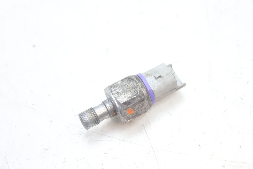 photo de SENSOR DE PRESIÓN DE ACEITE DE FRENO PIAGGIO MP3 125 (2006 - 2014) - Vista principal
