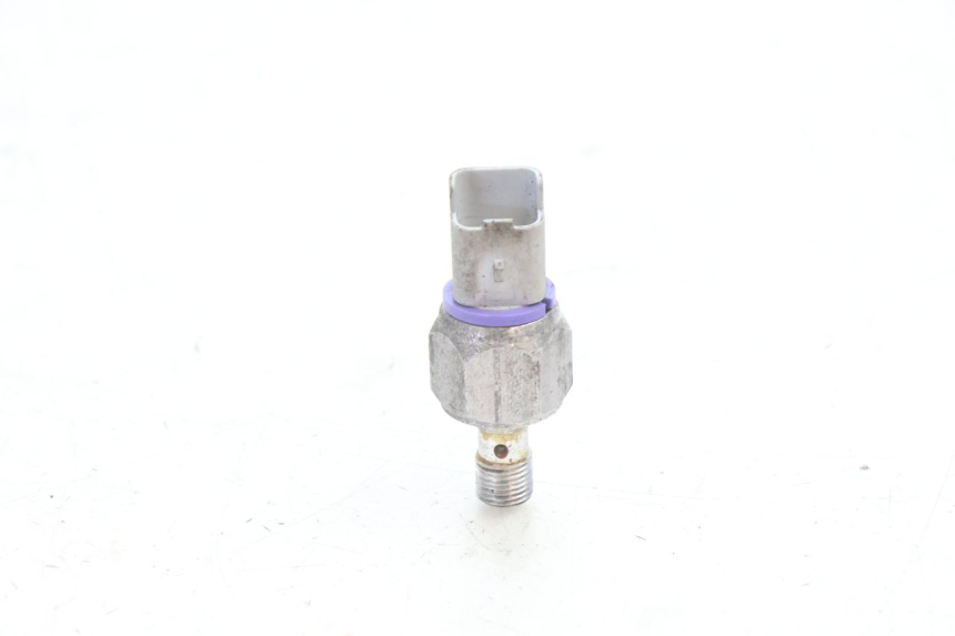 photo de FRENO SENSOR PRESION ACEITE PIAGGIO MP3 500 (2016 - 2018) - Zoom estado de uso
