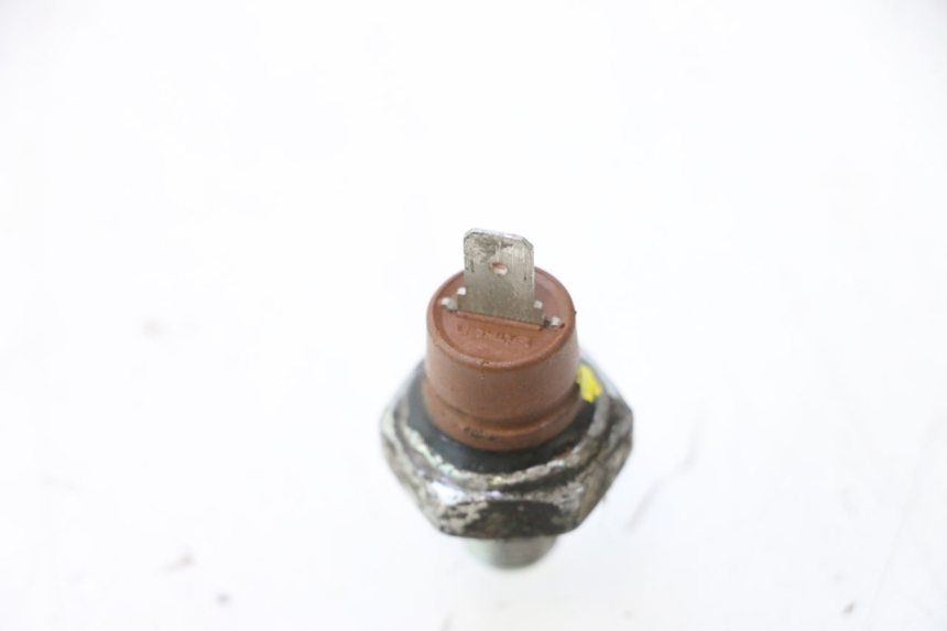 photo de SENSOR PRESION ACEITE PIAGGIO LIBERTY IGET S 125 (2016 - 2020) - Detalle de la pieza