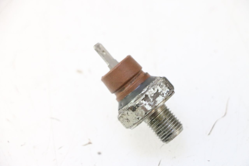 photo de SENSOR PRESION ACEITE PIAGGIO LIBERTY IGET S 125 (2016 - 2020) - Zoom estado de uso