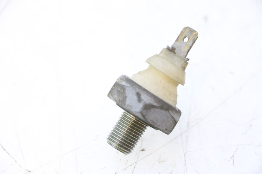 photo de SENSOR PRESION ACEITE MZ RT 125 (2000 - 2008) - Zoom estado de uso