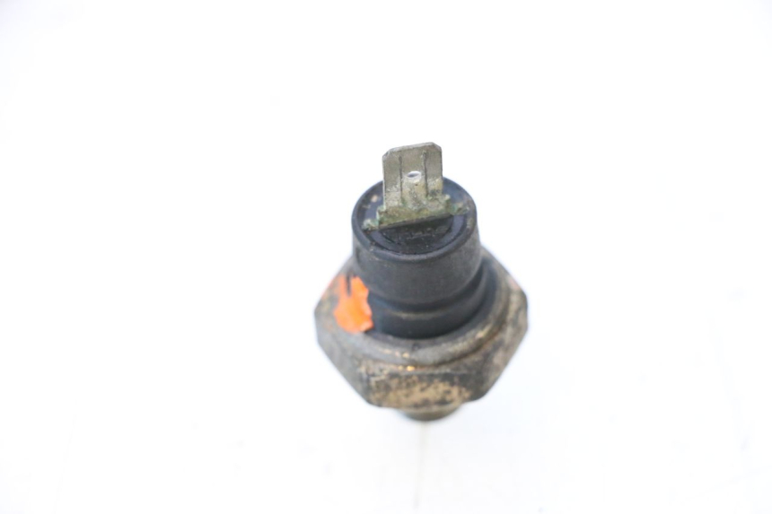photo de SENSOR PRESION ACEITE PEUGEOT SATELIS COMPRESSOR K15 125 (2006 - 2009) - Zoom estado de uso