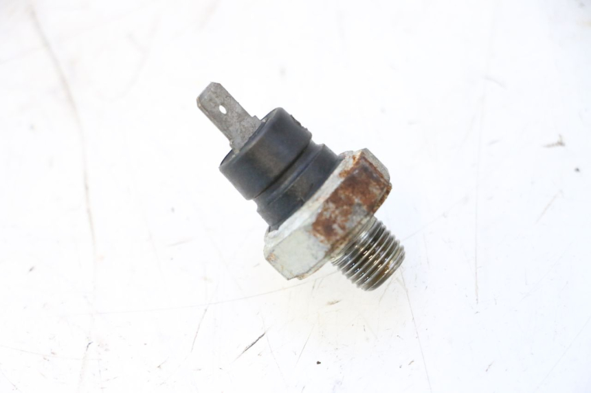 photo de SENSOR PRESION ACEITE CAN-AM SPYDER RS 1000 (2008 - 2012) - Primer plano técnico