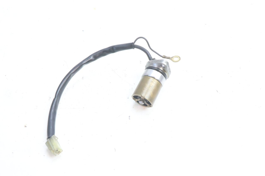 photo de SENSOR PRESION ACEITE YAMAHA TDM ABS 900 (2002 - 2014) - Primer plano técnico