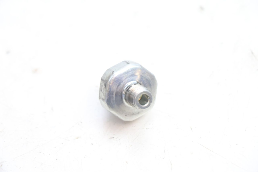 photo de SENSOR DE PRESIÓN DE ACEITE HONDA VFR FI RC46 800 (1998 - 2001) - Otra perspectiva