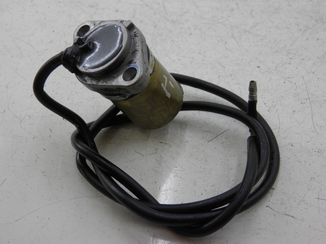 photo de SENSOR PRESION ACEITE YAMAHA FJR 1300 (2004 - 2005) - Otra perspectiva