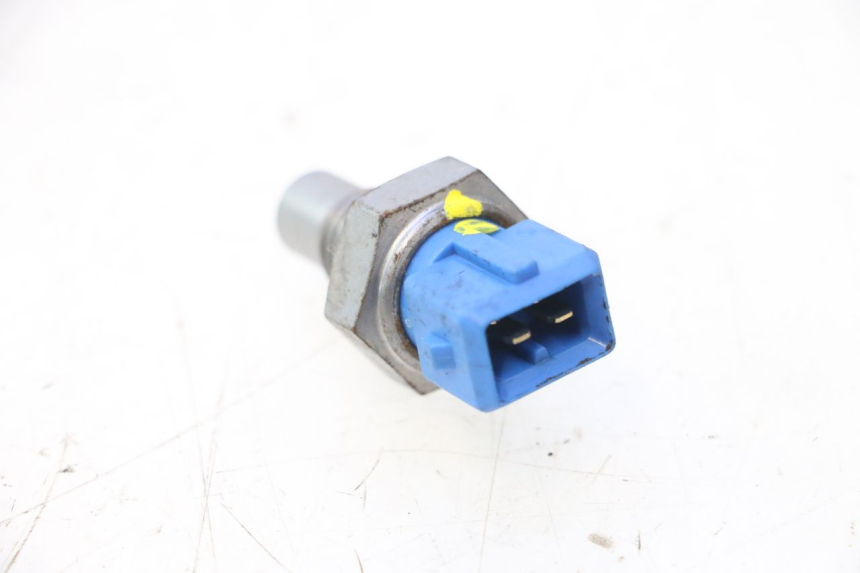 photo de SENSOR DE TEMPERATURA DEL MOTOR PIAGGIO LIBERTY IGET S 125 (2016 - 2020) - Otra perspectiva