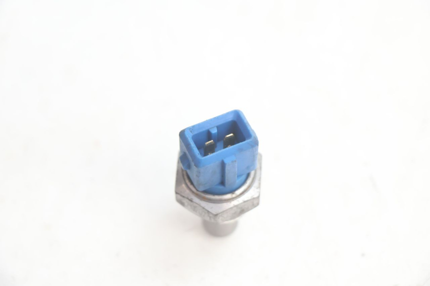 photo de SENSOR DE TEMPERATURA DEL MOTOR PIAGGIO ZIP IGET 4T 50 (2021 - 2023) - Zoom estado de uso