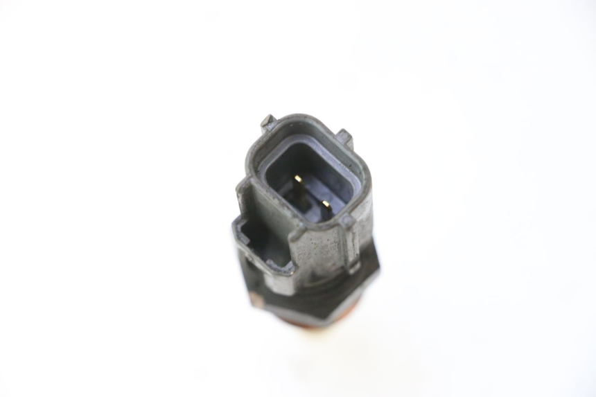 photo de SONDA DE TEMPERATURA DE AGUA SUZUKI BURGMAN 125 (2007 - 2014) - Zoom estado de uso