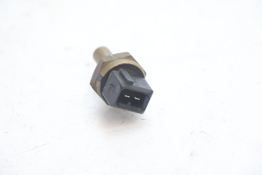 photo de SENSOR TEMPERATURA AGUA BMW C SPORT 650 (2015 - 2021) - Zoom estado de uso