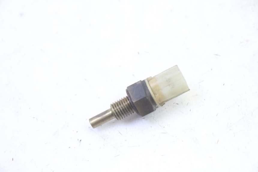 photo de SENSOR TEMPERATURA AGUA HONDA CBF 125 (2009 - 2015) - Zoom estado de uso