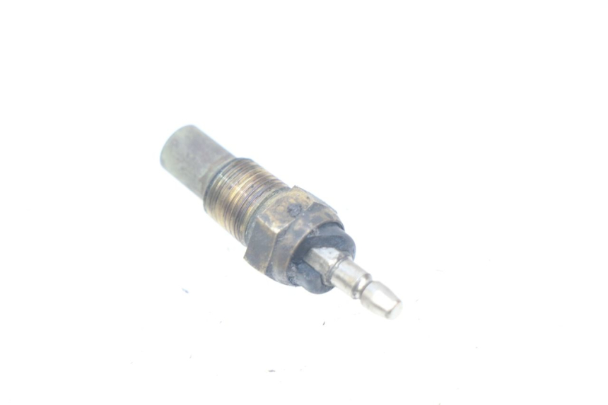 photo de SONDA DE TEMPERATURA DE AGUA HONDA CBR RR FIREBLADE 900 (1992 - 1994) - Zoom estado de uso
