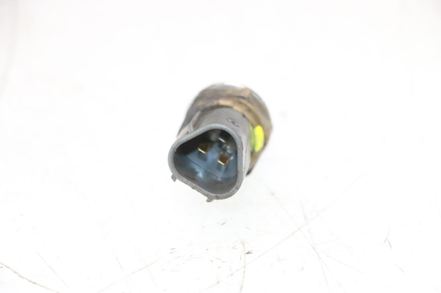 photo de SENSOR TEMPERATURA AGUA HONDA FES PANTHEON 125 (2003 - 2007) - Zoom estado de uso