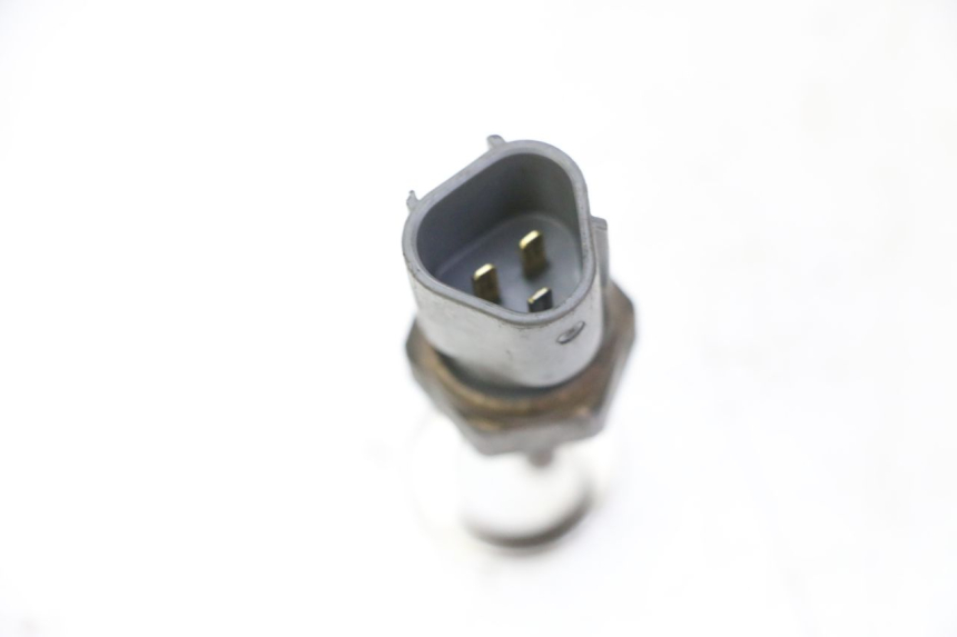 photo de SONDA DE TEMPERATURA DE AGUA HONDA FES S-WING SWING ABS 125 (2007 - 2015) - Zoom estado de uso