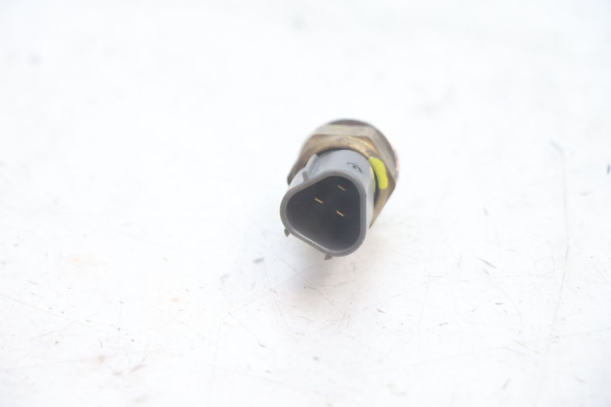 photo de SENSOR TEMPERATURA AGUA HONDA FJS SILVER WING SILVERWING 400 (2005 - 2008) - Zoom estado de uso