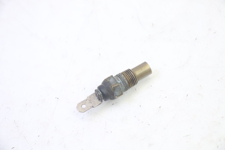 photo de SENSOR TEMPERATURA AGUA KAWASAKI GPZ RX 1000 (1986 - 1988) - Zoom estado de uso