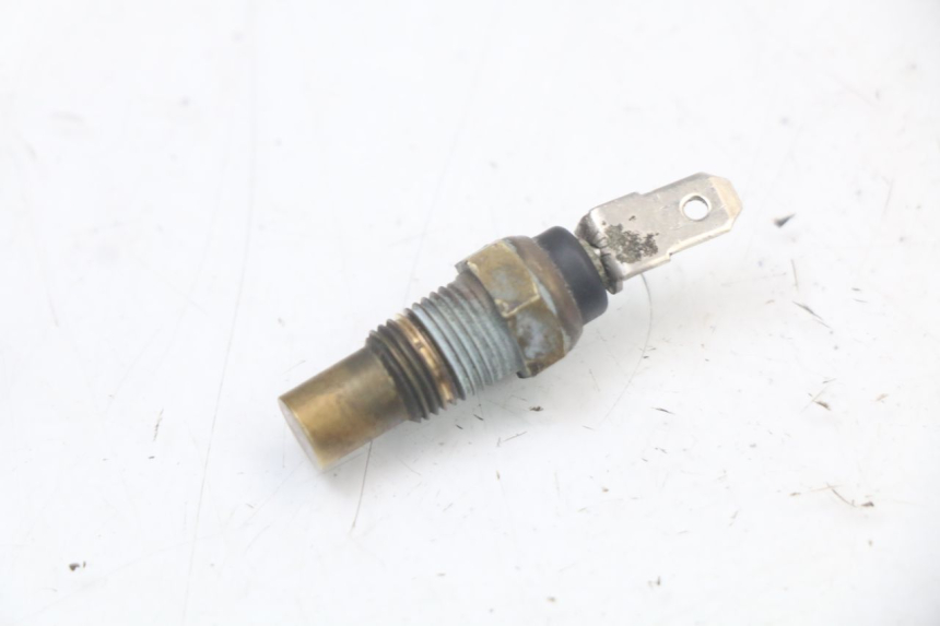 photo de SENSOR TEMPERATURA AGUA KAWASAKI GTR 1000 (1994 - 2004) - Zoom estado de uso
