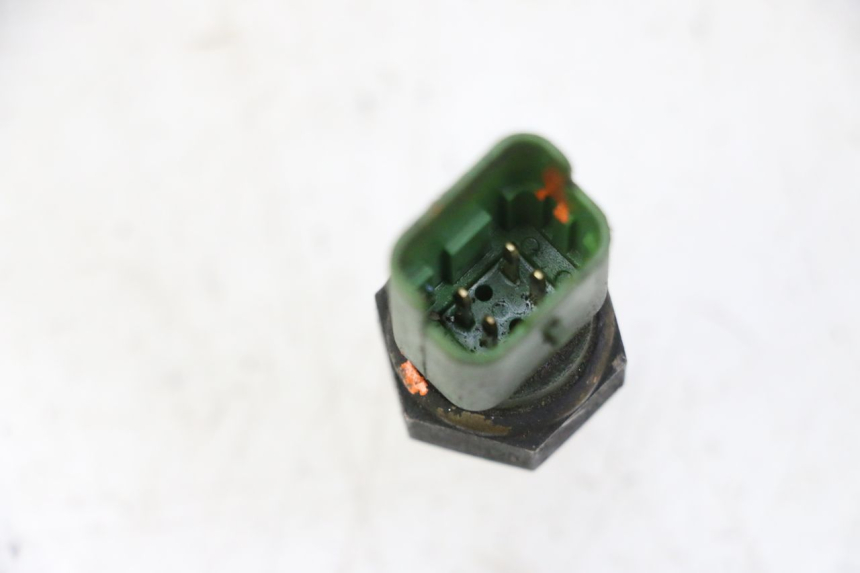 photo de SONDA DE TEMPERATURA DE AGUA PIAGGIO MP3 RL 250 (2006 - 2010) - Zoom estado de uso