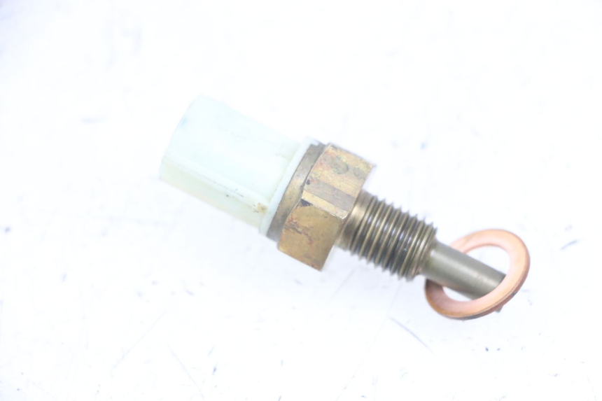 photo de SONDA DE TEMPERATURA DE AGUA YAMAHA MT-07 MT07 ABS 700 (2014 - 2017) - Zoom estado de uso