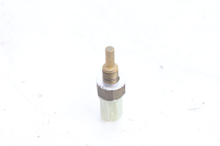 photo de SENSOR TEMPERATURA AGUA YAMAHA N-MAX NMAX 125 (2021 - 2024) - Otra perspectiva
