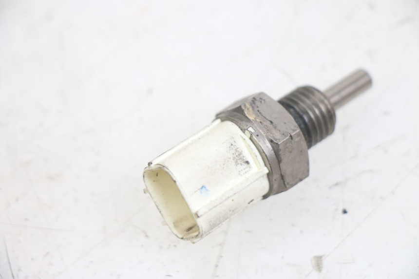 photo de SONDA DE TEMPERATURA DE AGUA HONDA PCX (JF28) 125 (2009 - 2011) - Detalle de la pieza