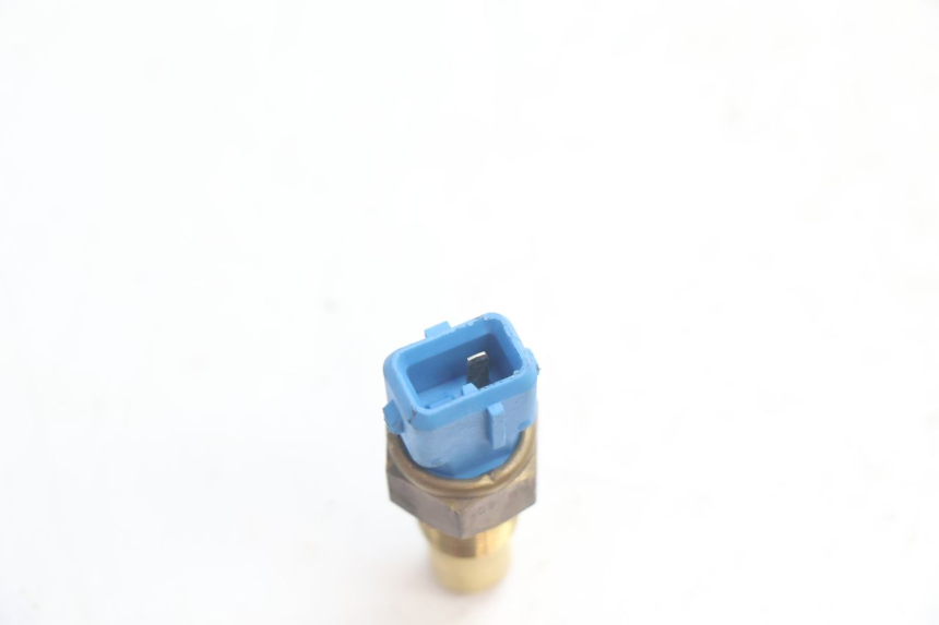 photo de SONDA DE TEMPERATURA DE AGUA PEUGEOT SPEEDFIGHT LC 50 (1996 - 2002) - Zoom estado de uso