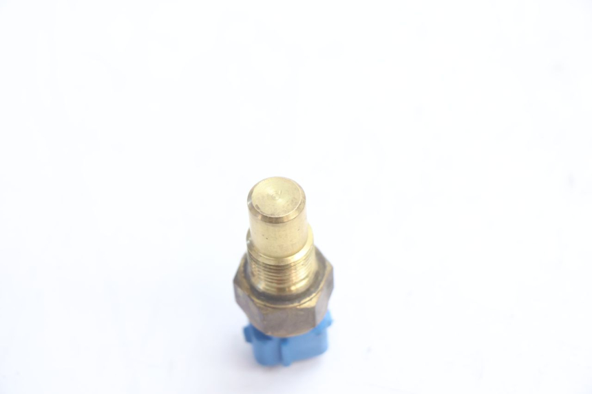 photo de SONDA DE TEMPERATURA DE AGUA PEUGEOT SPEEDFIGHT LC 50 (1996 - 2002) - Otra perspectiva