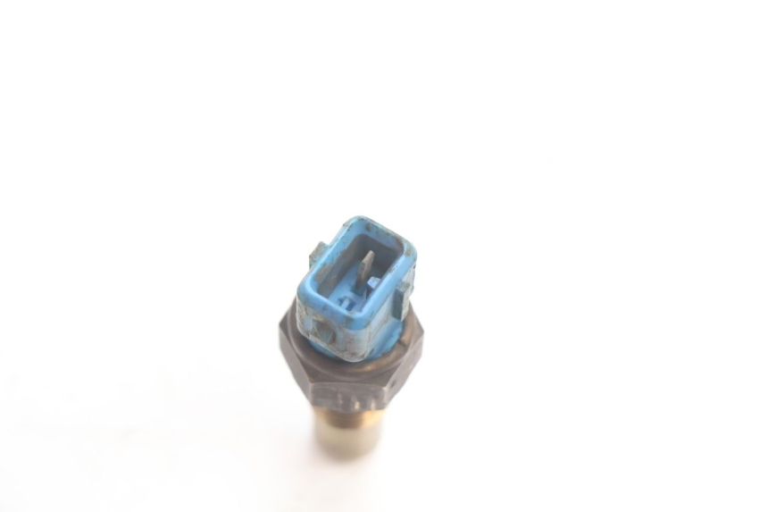 photo de SONDA DE TEMPERATURA DE AGUA PEUGEOT SPEEDFIGHT LC 50 (1996 - 2002) - Zoom estado de uso